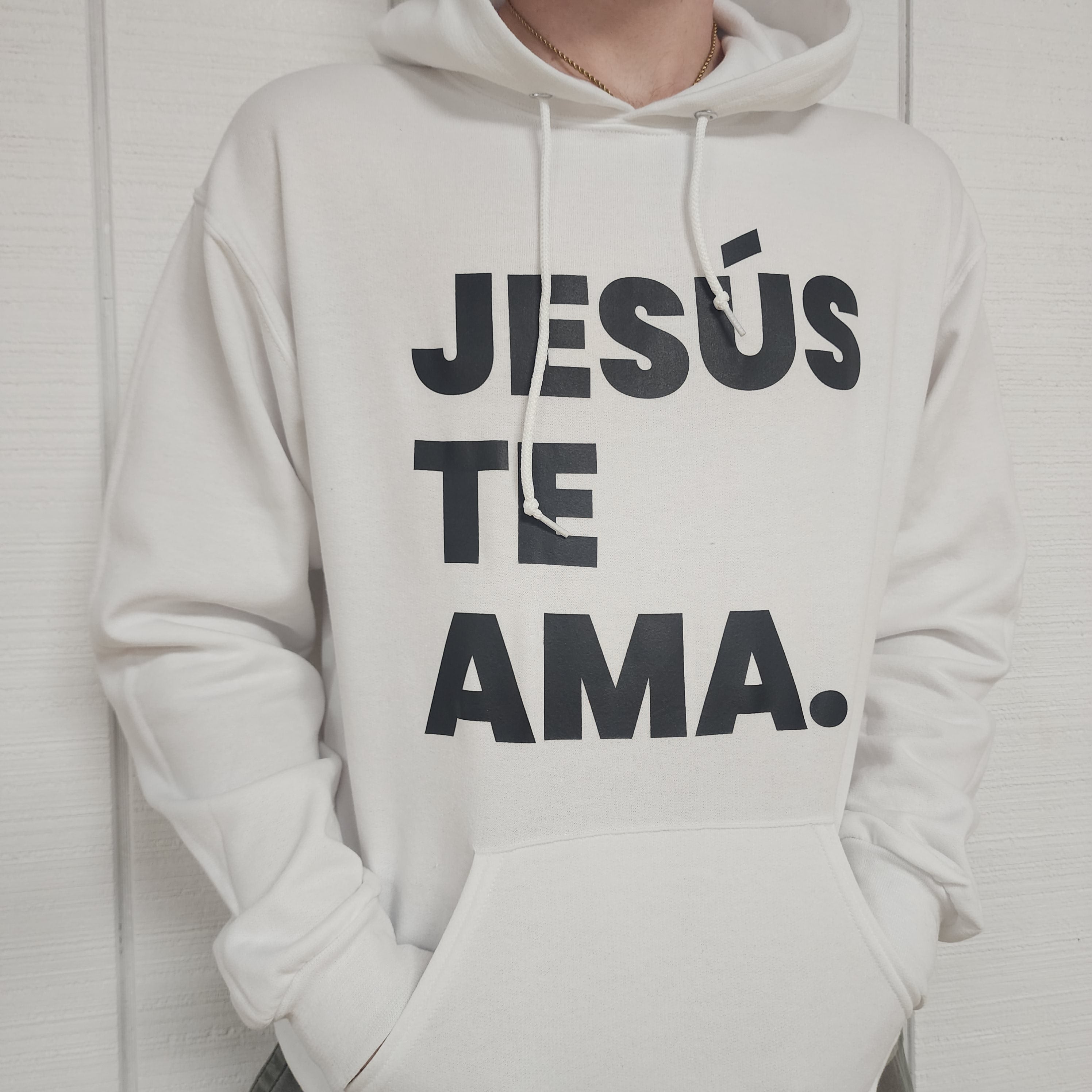 Jesus Te Ama Hoodie (White)