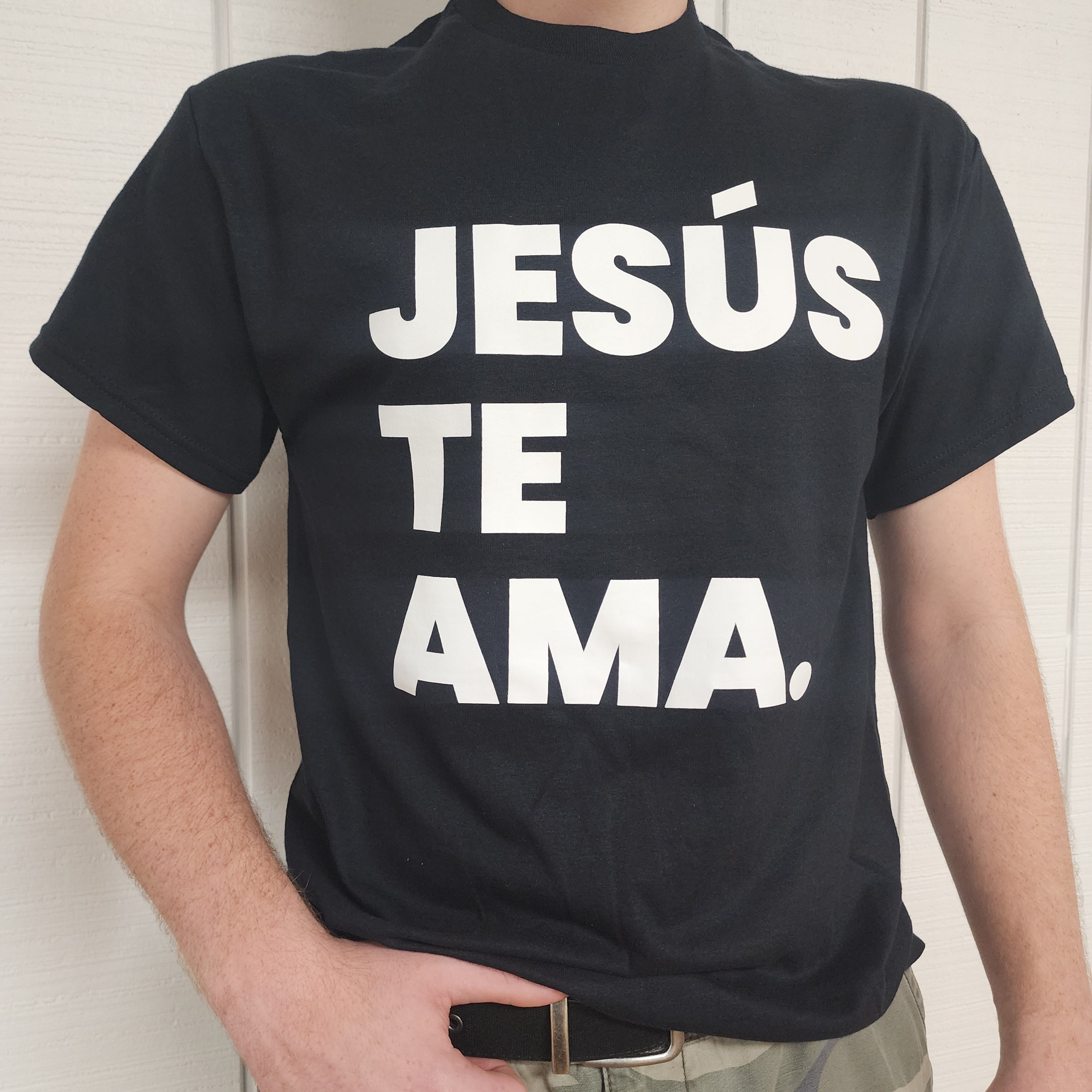 Jesus Te Ama (Black)
